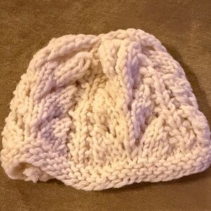 Cozy Cream Knit Beanie for Babies - Soft Cable Design